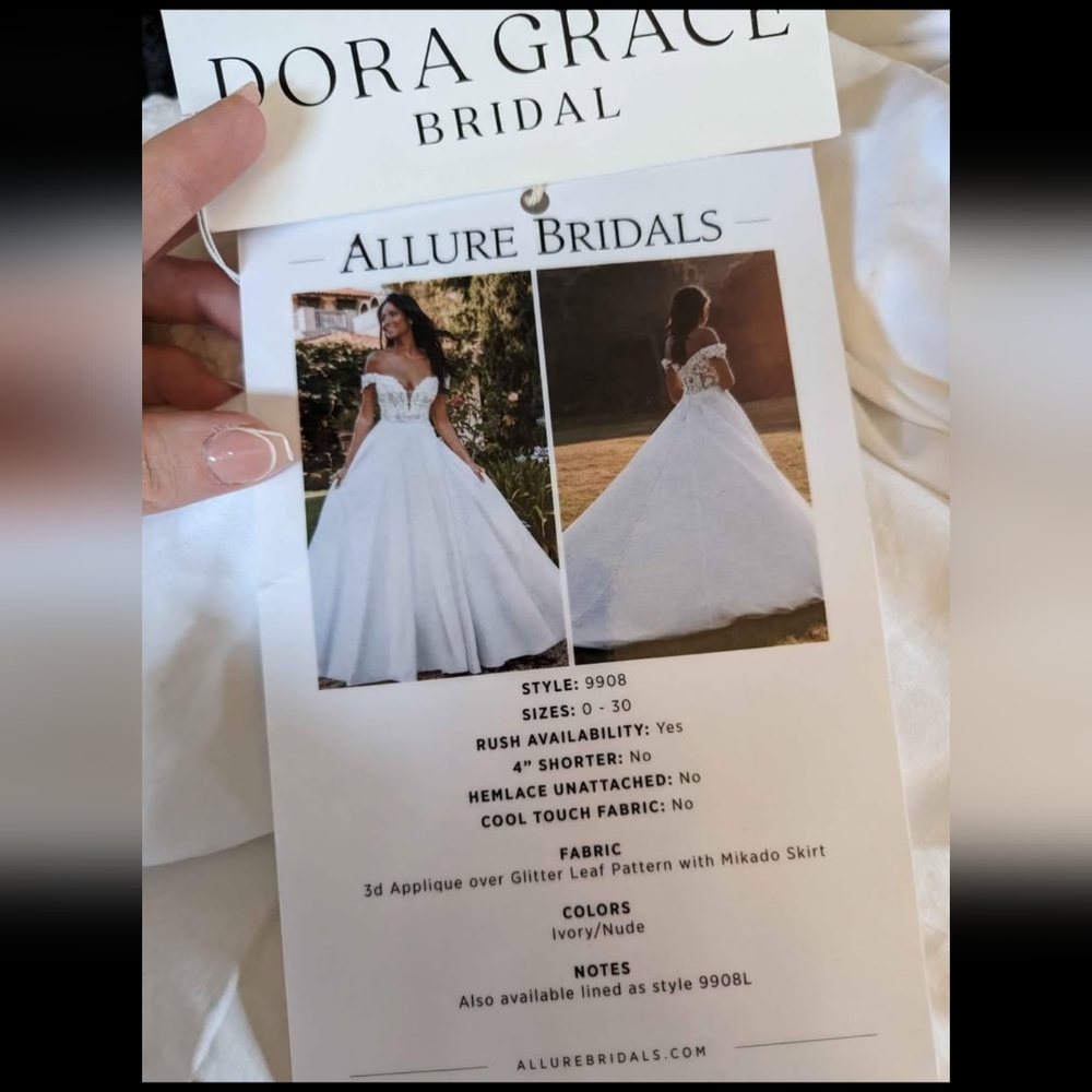 Wedding dress